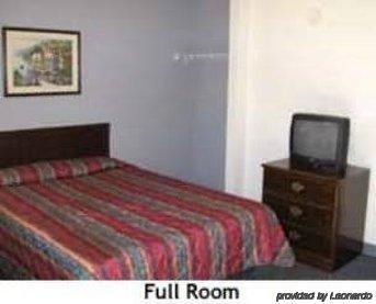 Metro Extended Stay Decatur Room photo